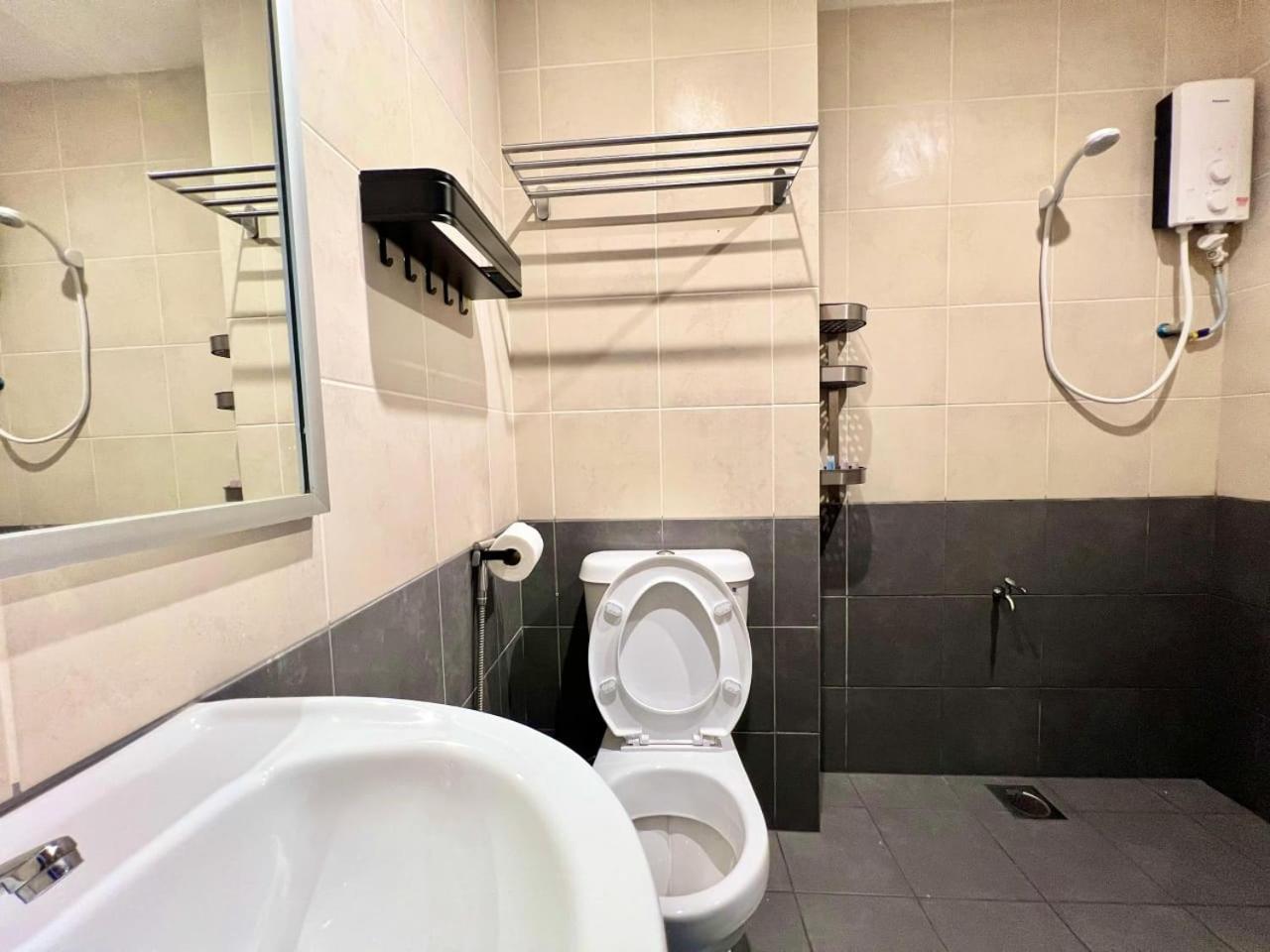 New Margo Hotel Kk Kota Kinabalu Bagian luar foto