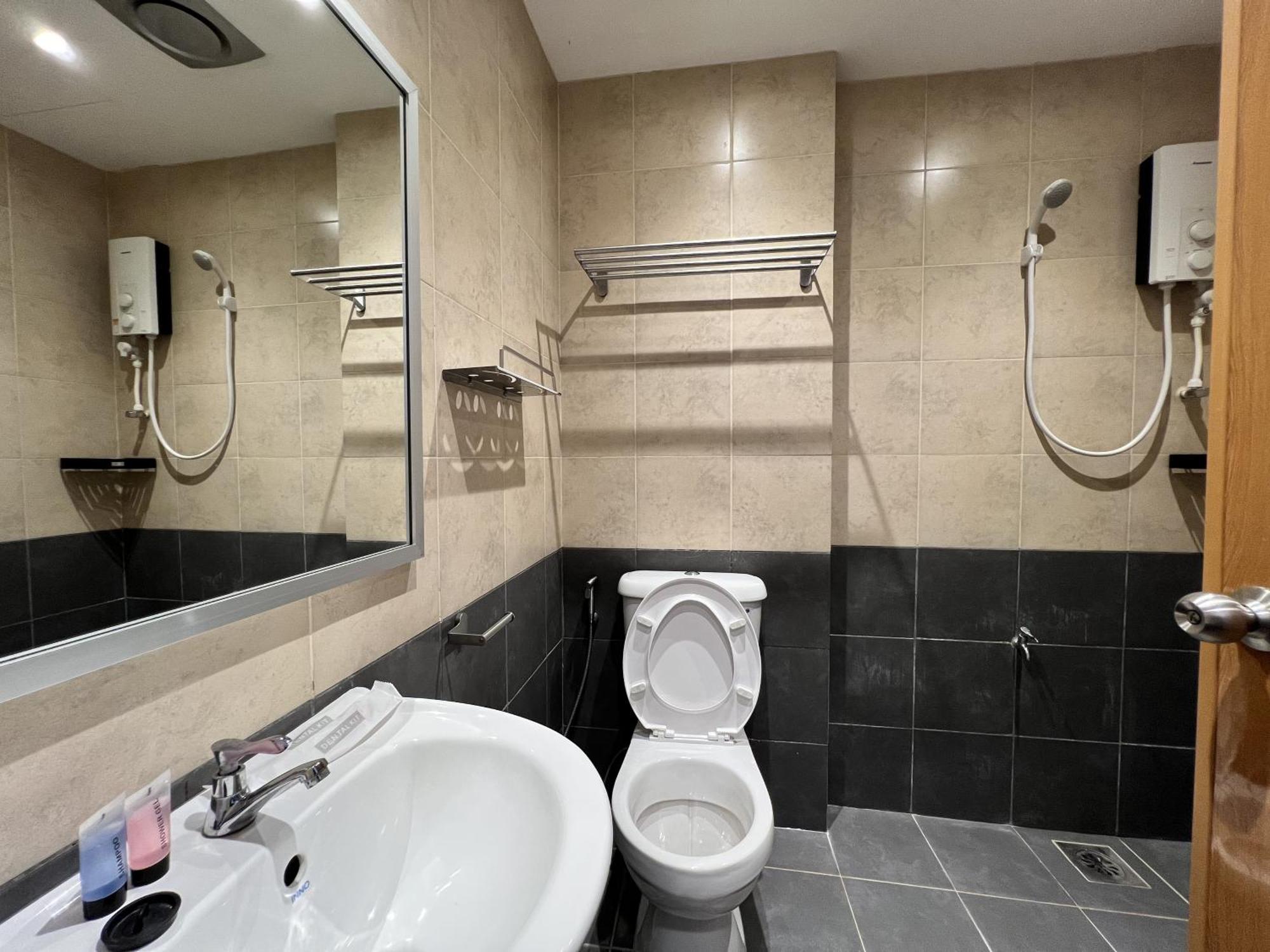 New Margo Hotel Kk Kota Kinabalu Bagian luar foto